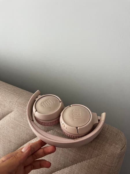 Pembe JBL Kulaklık